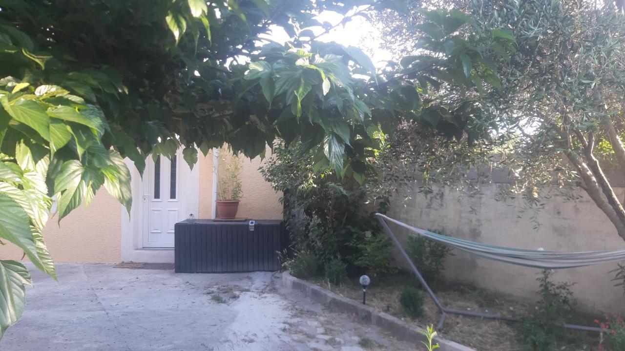 Ogooue Studio Carpentras ภายนอก รูปภาพ